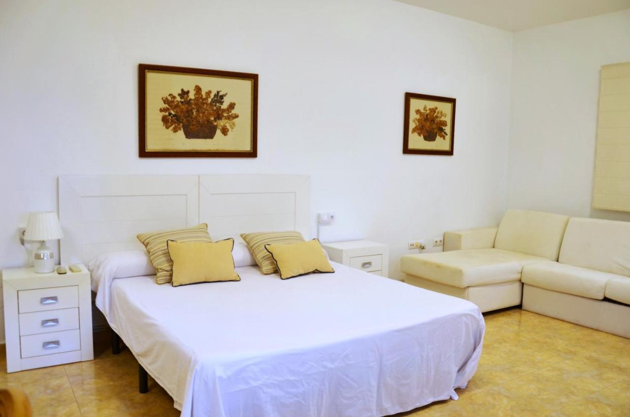 Cortijo Media Legua Hotel Вера Екстериор снимка